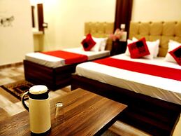 City Hotel