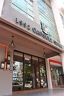1992 Capsule Hotel - Hostel