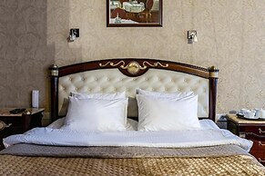 Alex Hotel on Marata 73