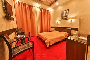 Alex Hotel on Marata 73
