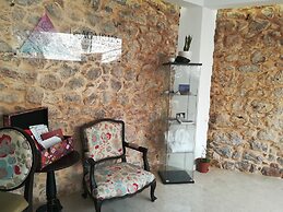 Agartha Boutique Hotel - StoneHouse