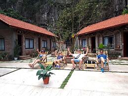 Tam Coc Lakeside Homestay