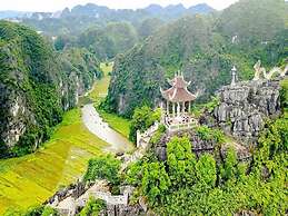 Tam Coc Lakeside Homestay