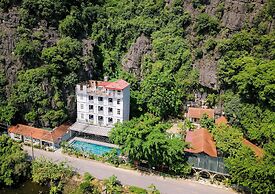 Tam Coc Lakeside Homestay