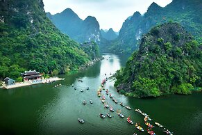 Tam Coc Lakeside Homestay