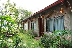 Tam Coc Lakeside Homestay