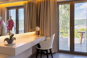 Core Luxury Suites