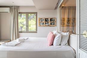 Core Luxury Suites
