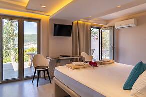 Core Luxury Suites