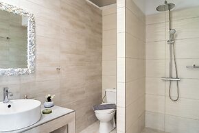 Core Luxury Suites