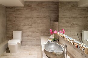Core Luxury Suites