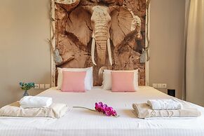 Core Luxury Suites