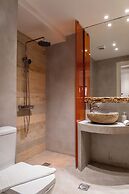 Core Luxury Suites