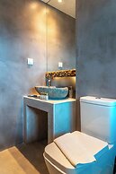 Core Luxury Suites