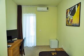 Mardi Plaza Hotel