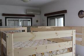Costas Hostel Action