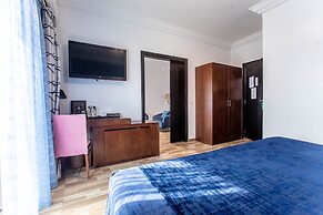 Residences Feto II
