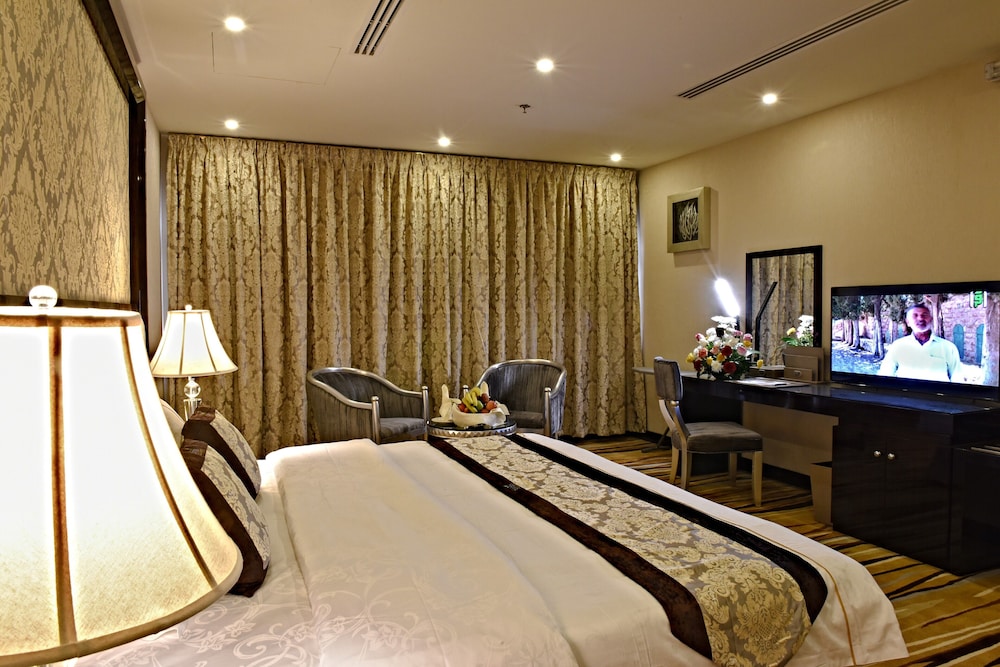 Garden Plaza Hotel