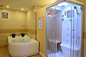 Garden Plaza Hotel