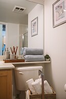 QuickStay - Sunlit Luxury Loft on King West