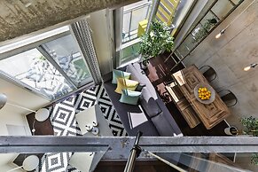 QuickStay - Sunlit Luxury Loft on King West