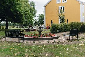 Mjällbyhus Pensionat & Stugby