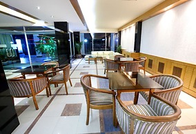 Uni Resort