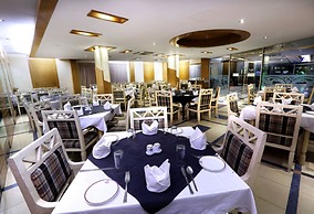 Uni Resort