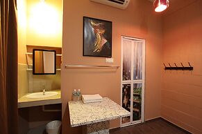 Shamrock Guest House II