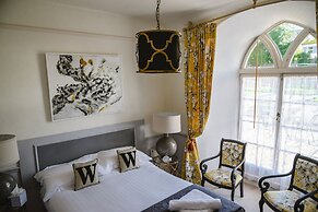 Woodlands Hotel