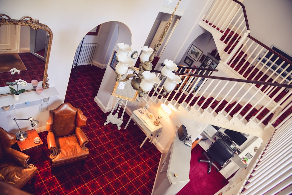 Woodlands Hotel