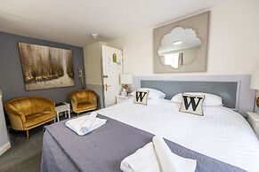 Woodlands Hotel