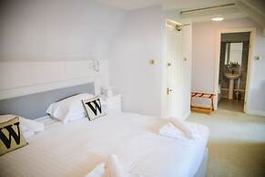 Woodlands Hotel