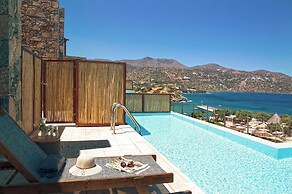 Zeus Eleva Mirabello Bay