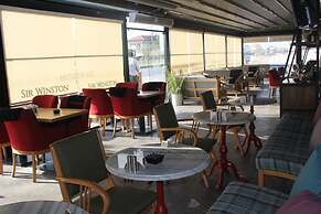 Hotel Palm City Akhisar
