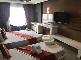 Ozcelik Hotel