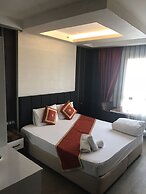 Ozcelik Hotel