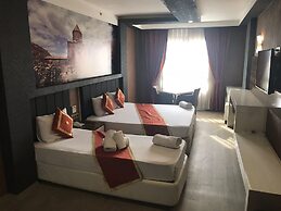 Ozcelik Hotel