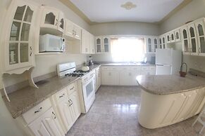 Royal Tower Suites