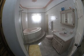 Royal Tower Suites