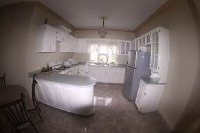Royal Tower Suites