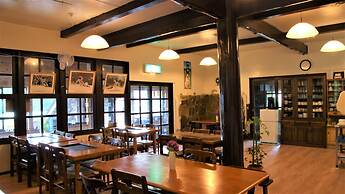 Lodge Oakland