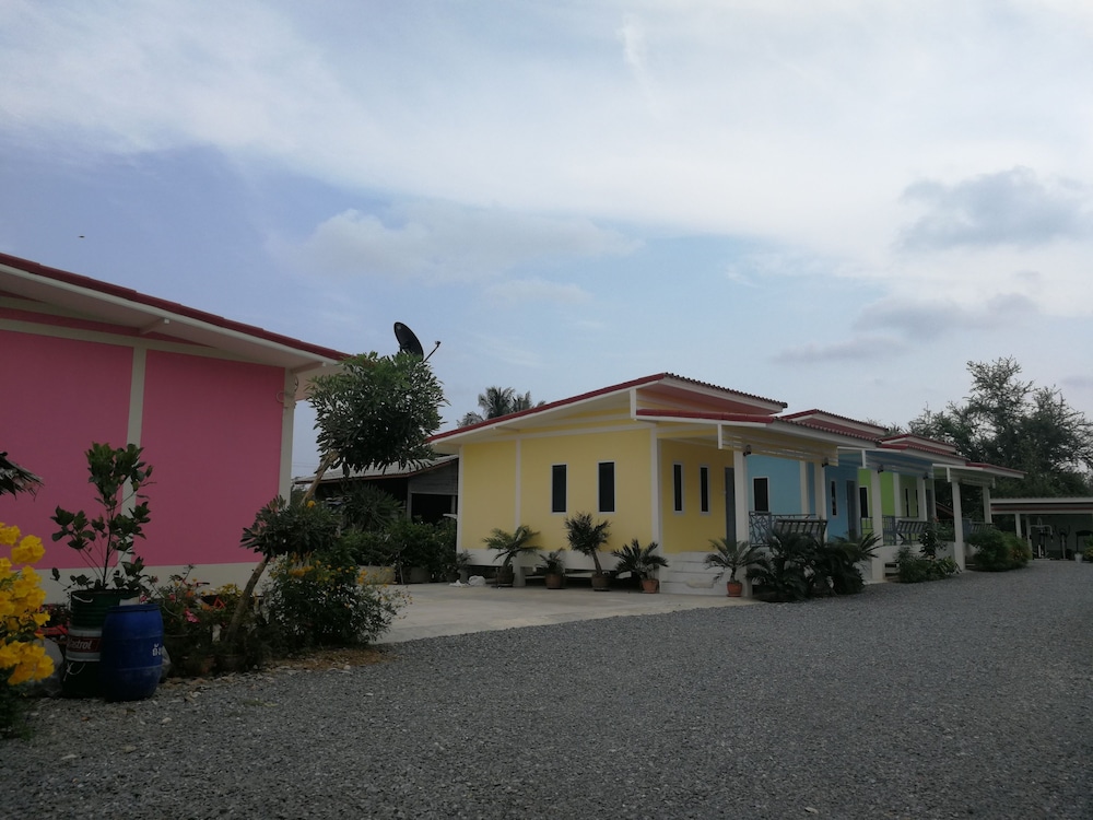 Baan Khun Resort