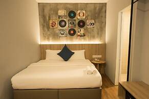CIQ HOTEL at Jalan Trus