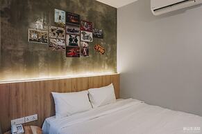 CIQ HOTEL at Jalan Trus