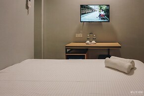 CIQ HOTEL at Jalan Trus
