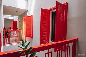 CIQ HOTEL at Jalan Trus