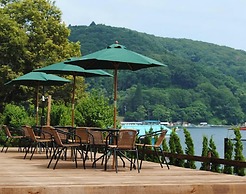 Nojiri Lake Resort