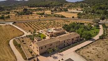 Hotel Rural Es Riquers