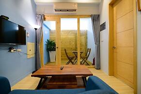 Summer Sea Hostel